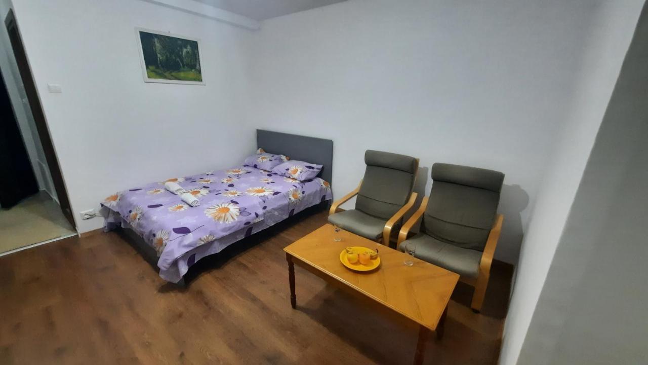 Lovely 1 Bedroom With Free Street Parking Appartamento